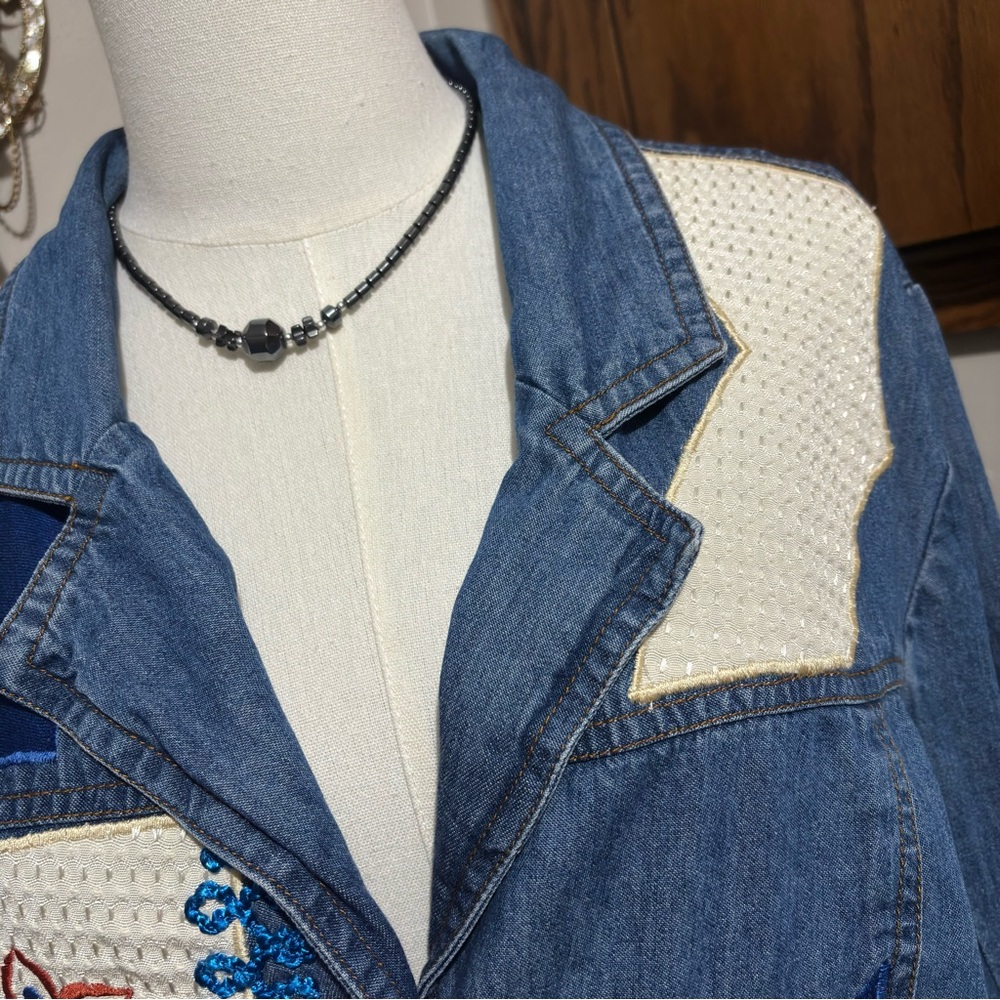 Allure Vintage Long Sleeve Button up Embroidered Denim Shirt Size Large - Picture 5 of 15